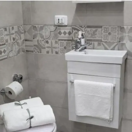 Delle Grazie نابولي